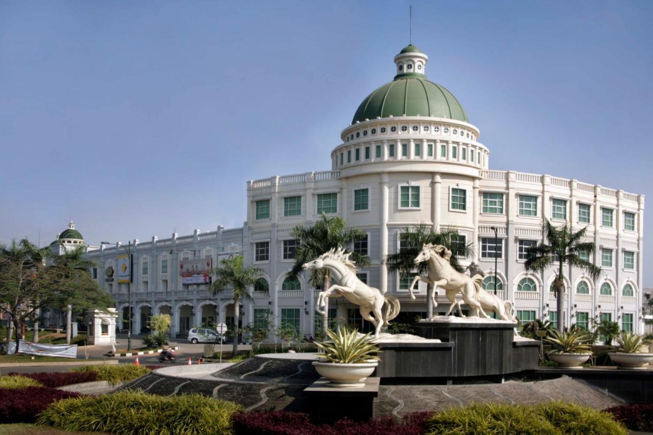 President Executive Club Hotel Cikarang Exterior foto
