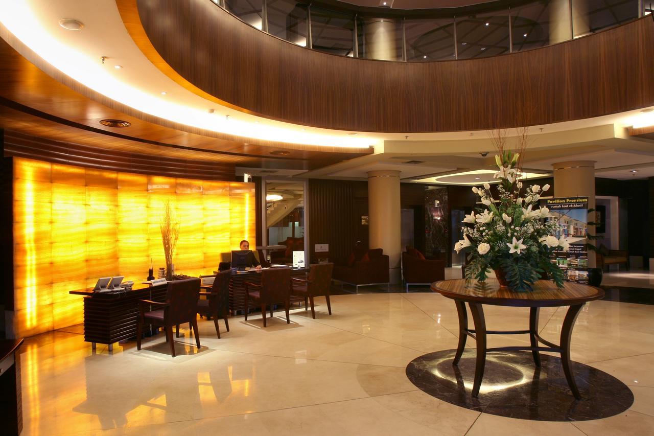 President Executive Club Hotel Cikarang Exterior foto