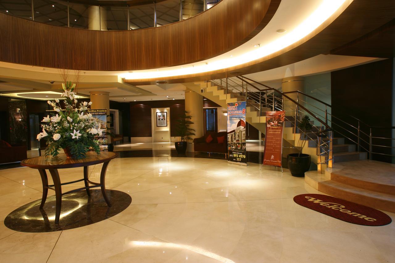 President Executive Club Hotel Cikarang Exterior foto