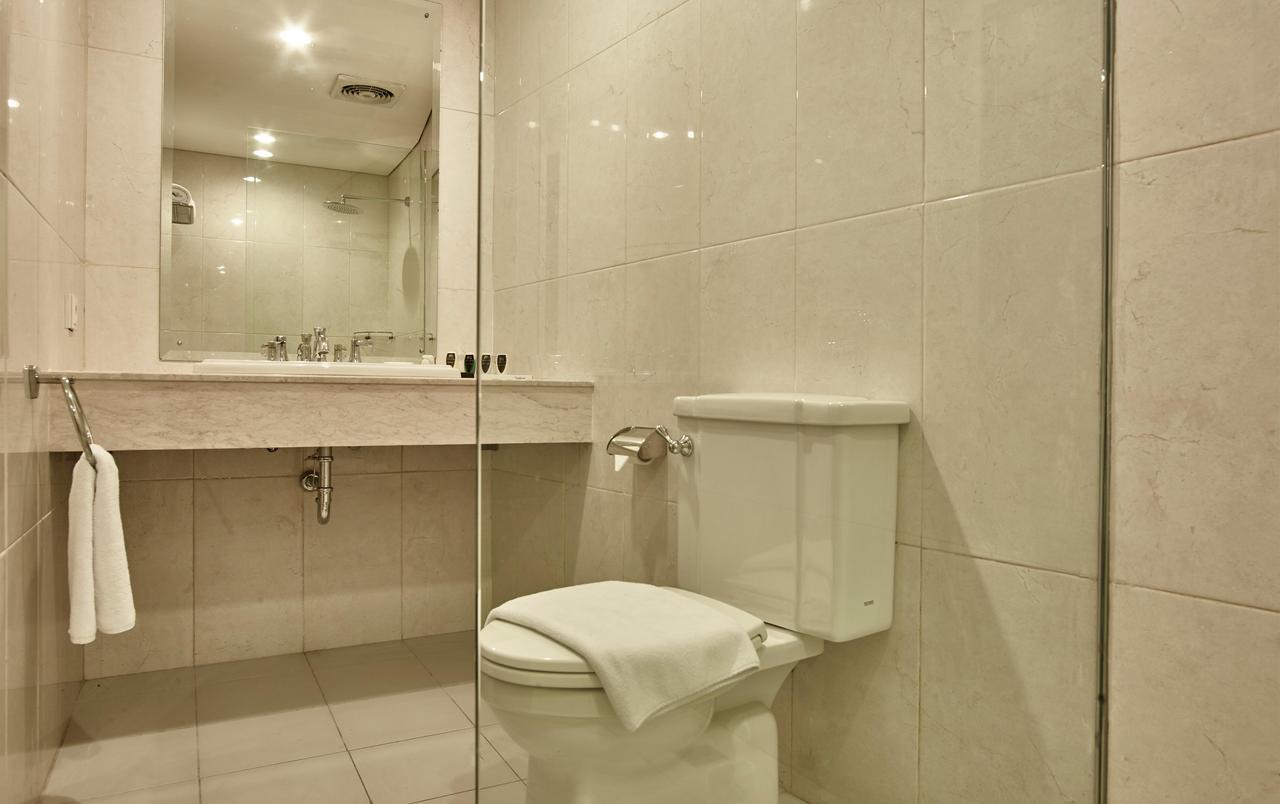 President Executive Club Hotel Cikarang Exterior foto